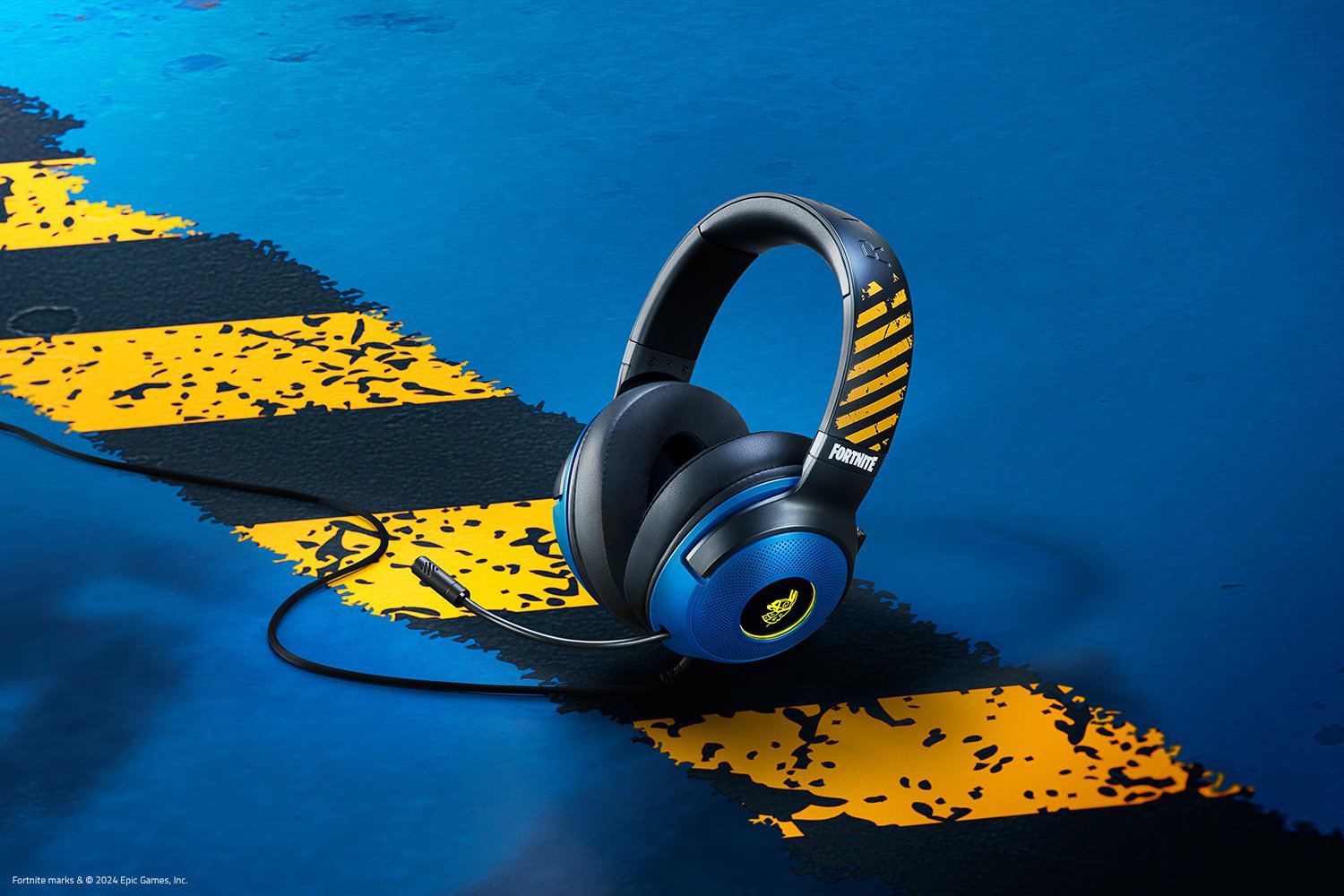 Razer Kraken V3 X Wired USB RGB Gaming Headset for PC and PS4 - Fortnite Edition