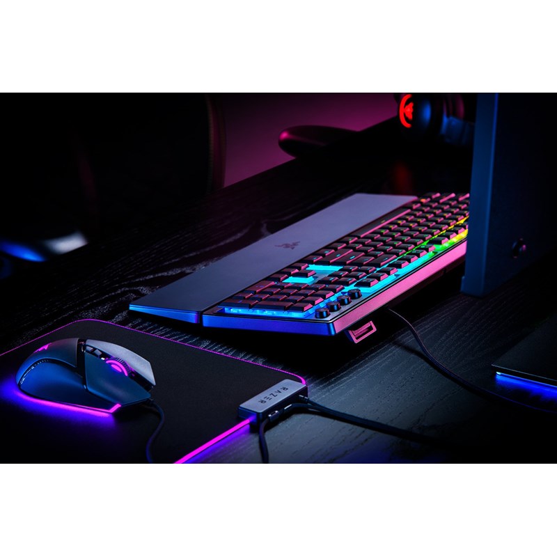 Razer Ornata V3 Low-profile Mecha-Membrane Wired RGB Gaming Keyboard (US Layout) - Black