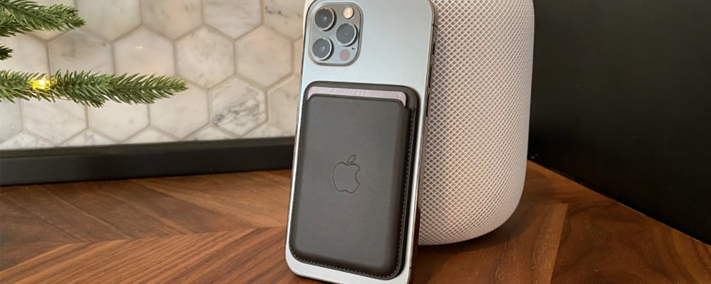 Apple iPhone Leather Wallet with MagSafe