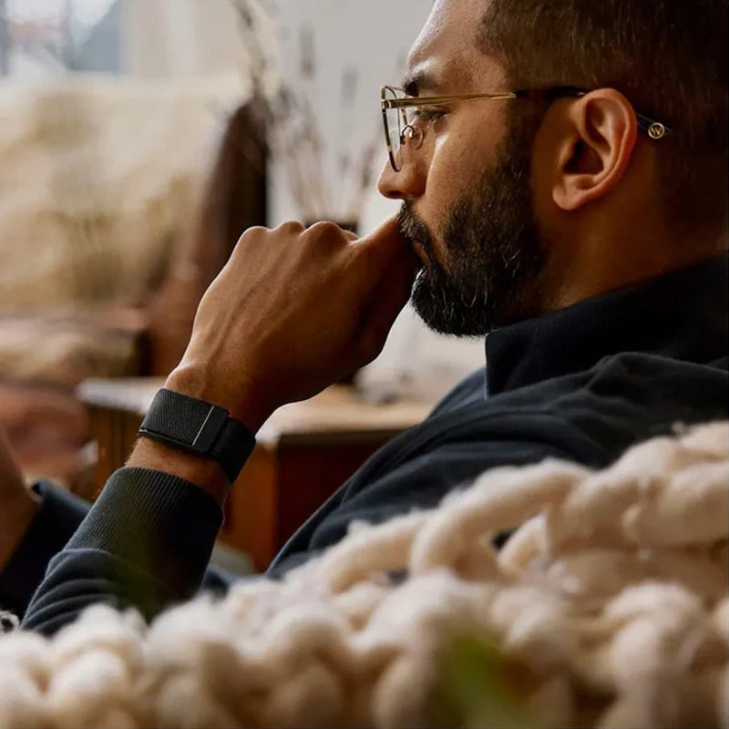 WHOOP Peak 5.0 Health and Fitness Tracker, 24/7 Activity and Sleep Tracker with Heart Rate, HRV, Stress Monitor, 14+ Days Battery Life, with 12 Months Subscription