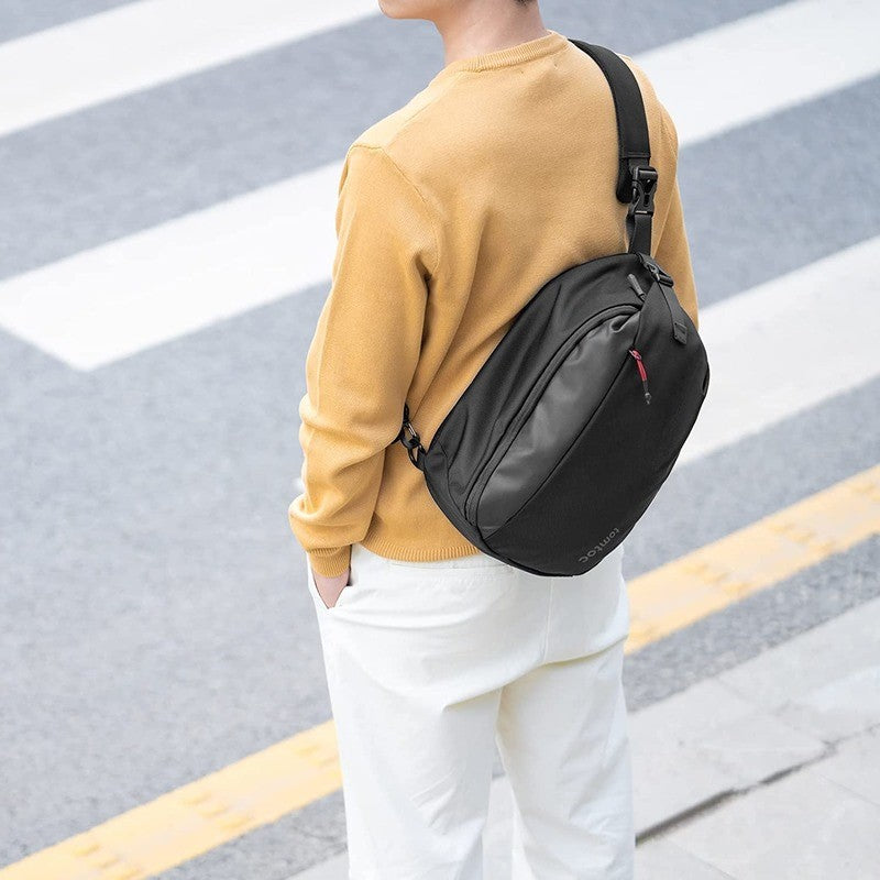 Tomtoc Meta/Oculus Quest 2 Sling Bag