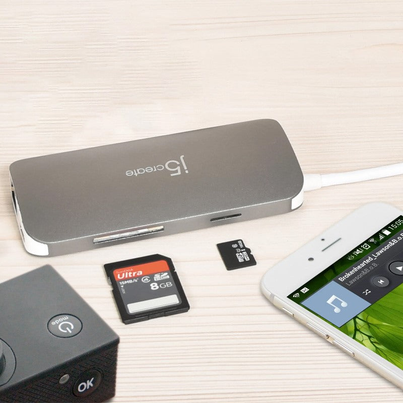 j5create JCD383 USB-C محول متعدد 9 في 1، فضي وأبيض