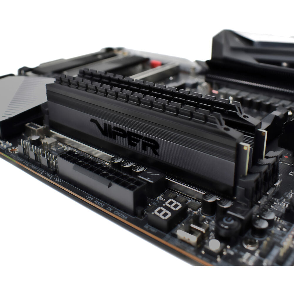 Patriot Viper 4 Blackout Series 32GB (2 x 16GB) DDR4 3200 MHz RAM Memory Kit - Black