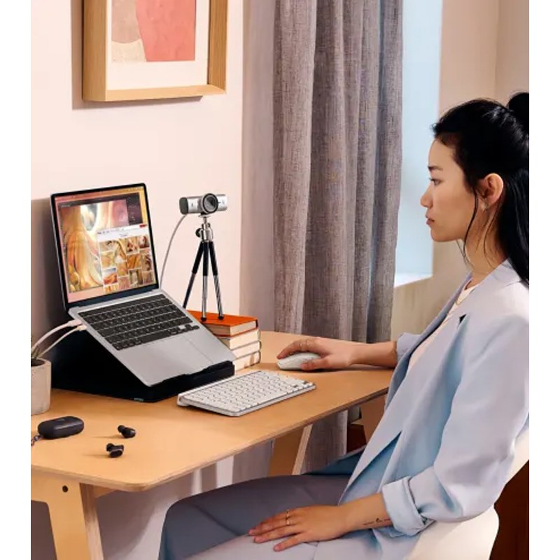 Logitech MX Brio 4K Ultra HD Collaboration and Streaming Webcam