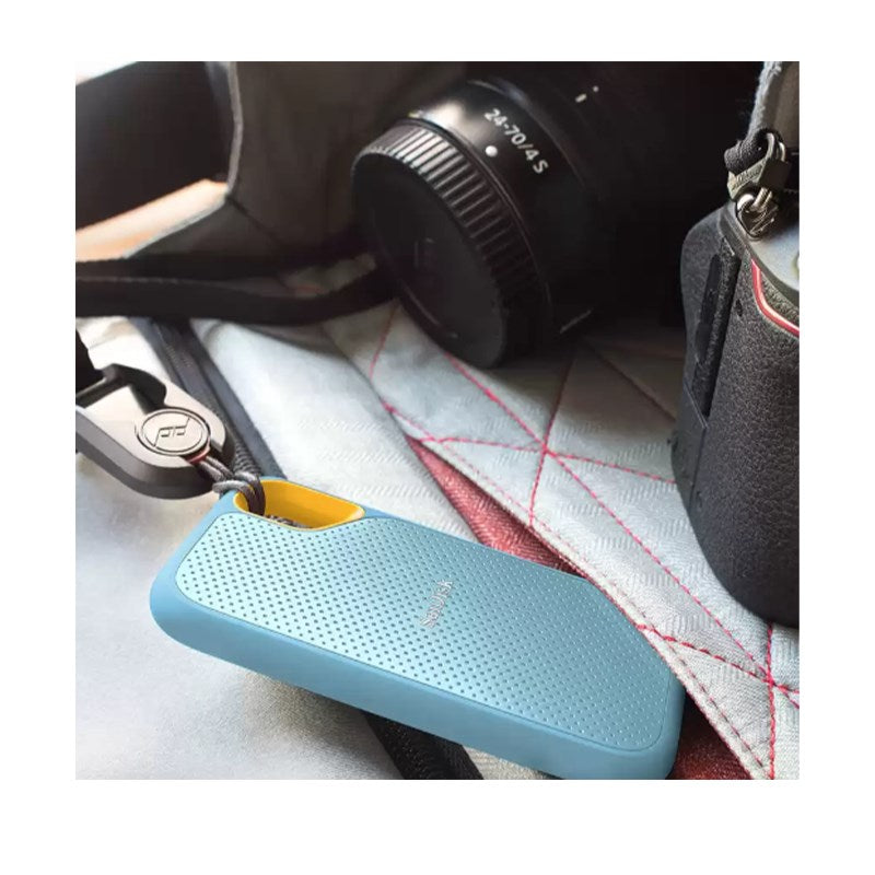 SanDisk 4 TB Extreme Portable SSD - Up to 1050MB/s, USB-C, USB 3.2 Gen 2 - Sky Blue