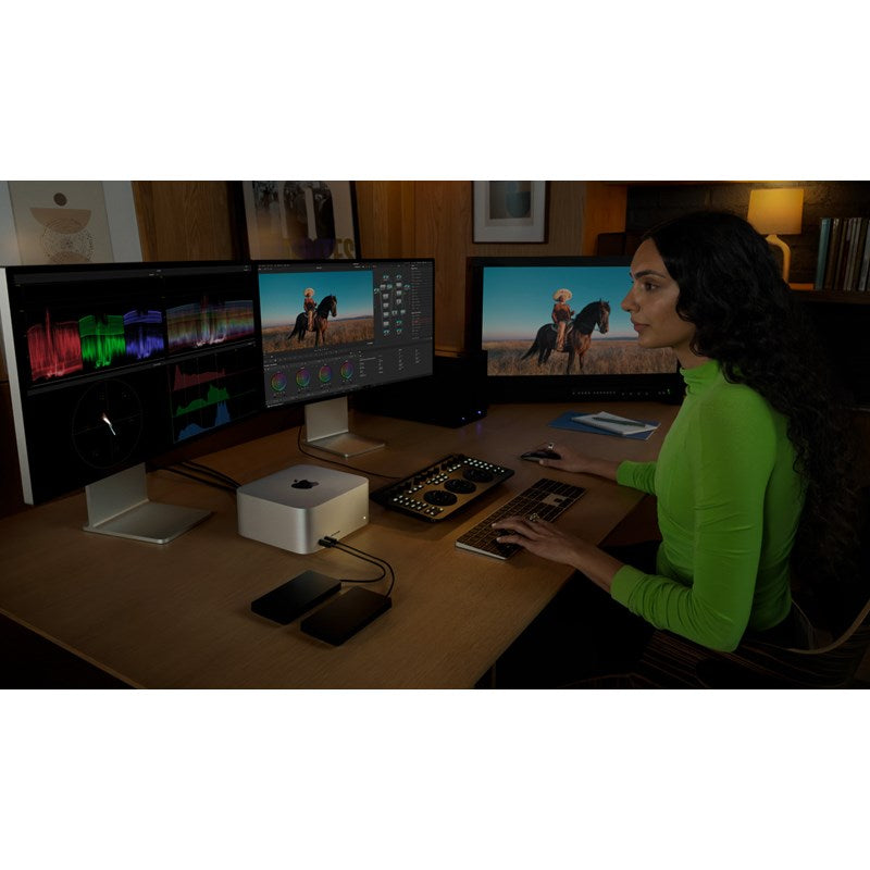 Apple Mac Studio M3 Ultra Chip 28-Core CPU 60-Core GPU 32-Core Neural Engine 96 GB RAM 1 TB SSD - Silver
