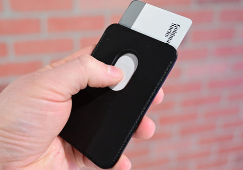 Apple iPhone Leather Wallet with MagSafe