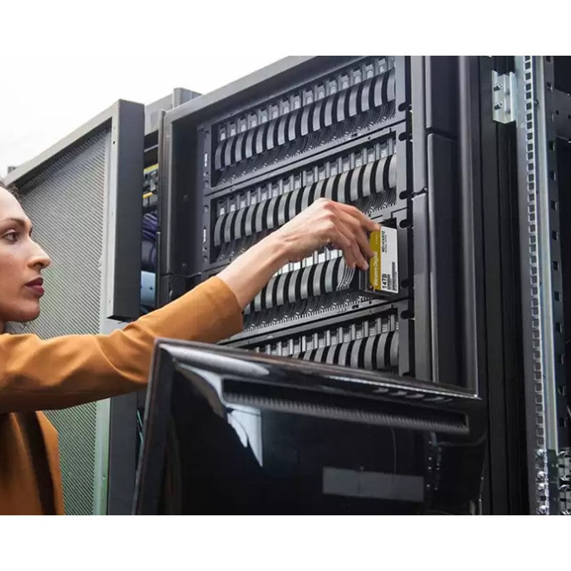 ويسترن دجيتال, قرص صلب ساتا بسعة 16 تيرا بايت 7200 دورة بالدقيقة