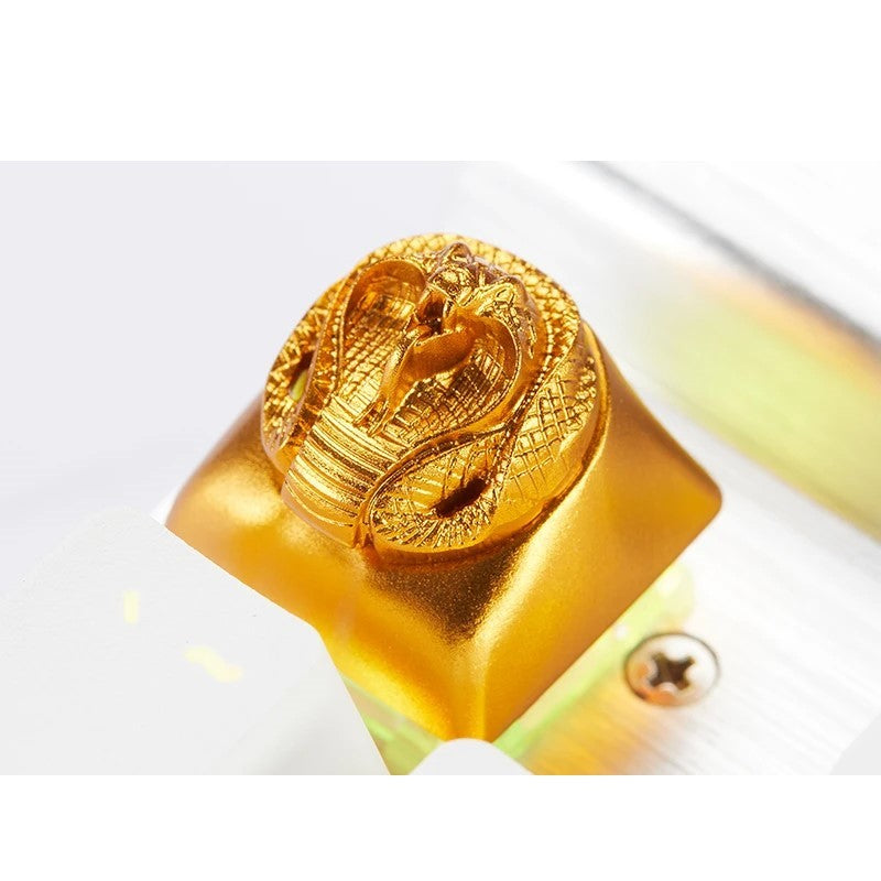 ZomoPlus مخصص ثلاثي الأبعاد GOLDEN COBRA Cherry MX Switches and Clones ، غطاء مفاتيح معدني بطابع ألعاب وفيلم مع نقش CNC (حجم 1u) للوحة مفاتيح الألعاب الميكانيكية - ذهبي - صندوق مفتوح